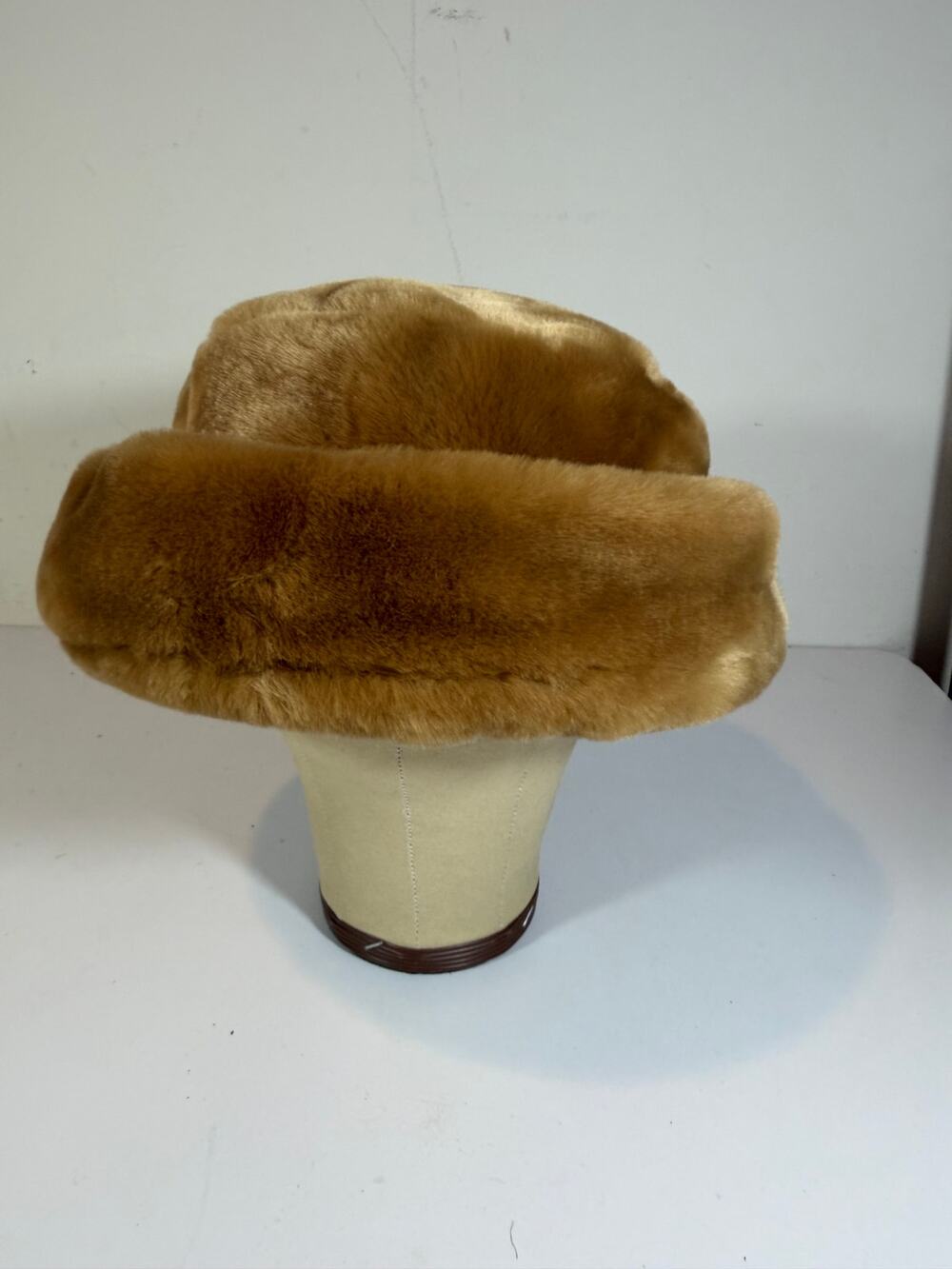 Ben Berger Luxury Collection Faux Fur Vintage Bucket Hat Brown EUC